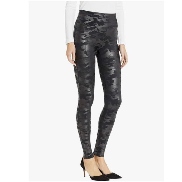 SPANX Faux Leather Camo Leggings Black Camo Size Small - Picture 2 of 11